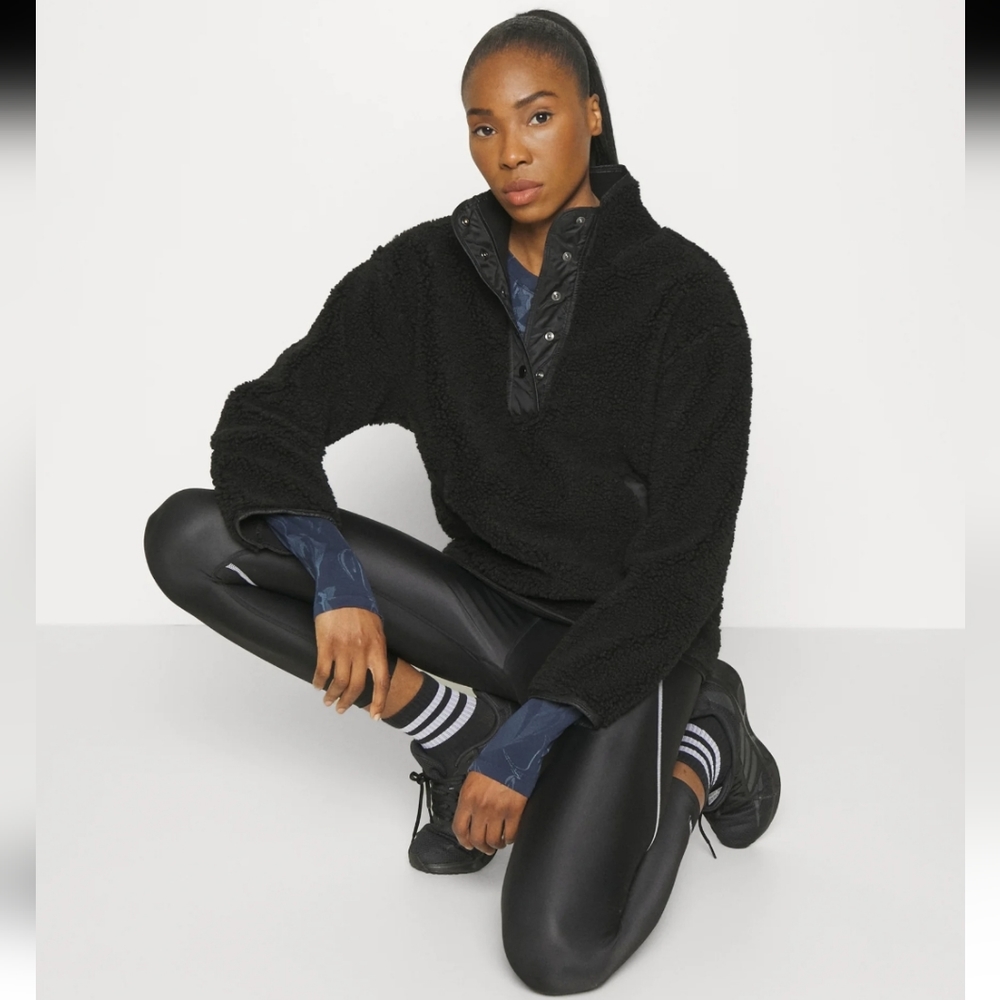 NWOT Athleta Black Cozy Sherpa Snap Sweatshirt NWOT - Picture 2 of 11